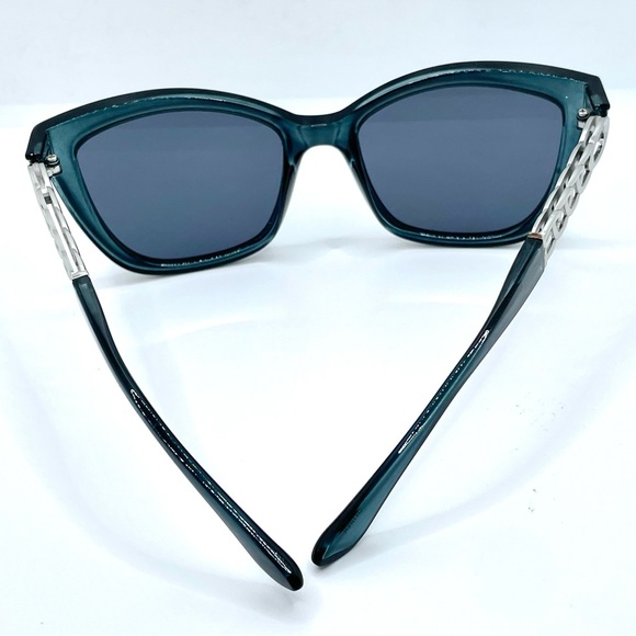 Women’s Grey Blue Translucent Cat Eye Sunglasses - Picture 4 of 9